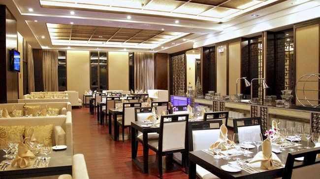 Cloud Luo Ping Hotel Luoping Restoran gambar
